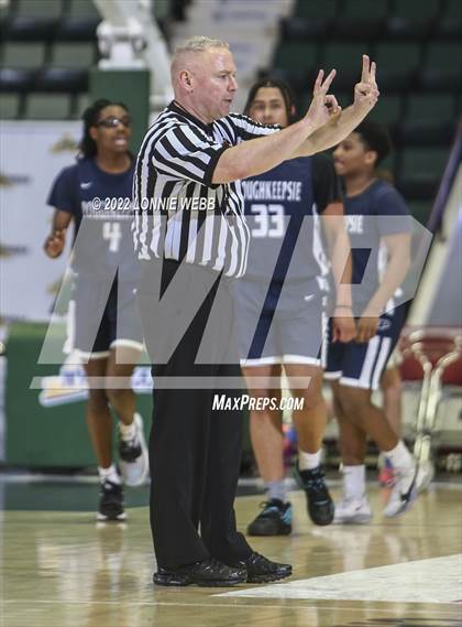 Thumbnail 3 in Manhasset vs Poughkeepsie (NYSPHSAA Class A Semifinal) photogallery.
