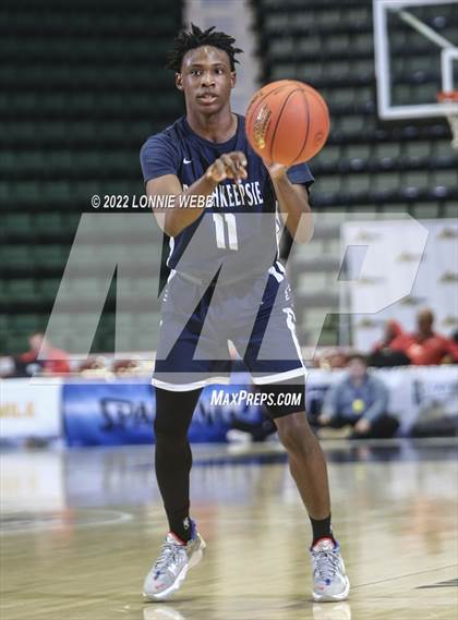 Thumbnail 1 in Manhasset vs Poughkeepsie (NYSPHSAA Class A Semifinal) photogallery.