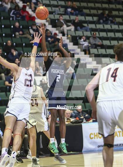 Thumbnail 1 in Manhasset vs Poughkeepsie (NYSPHSAA Class A Semifinal) photogallery.