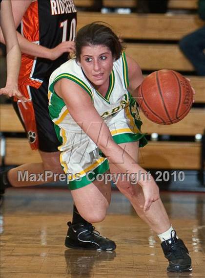 Thumbnail 1 in Trinity Catholic vs Ridgefield (FCIAC Semifinals) photogallery.
