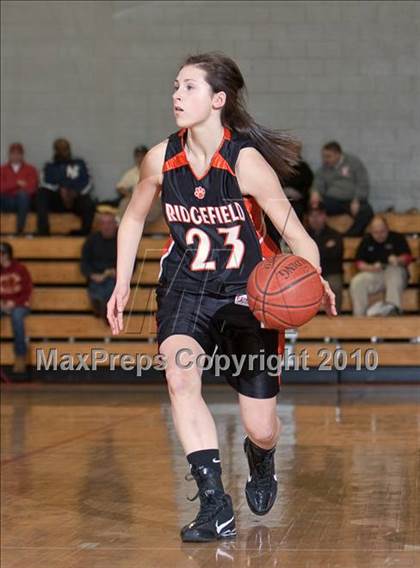 Thumbnail 3 in Trinity Catholic vs Ridgefield (FCIAC Semifinals) photogallery.