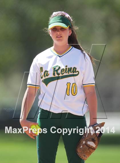 Thumbnail 3 in Bell vs. La Reina (Suzanne Manlet Softball Invitational) photogallery.