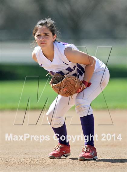 Thumbnail 2 in Bell vs. La Reina (Suzanne Manlet Softball Invitational) photogallery.