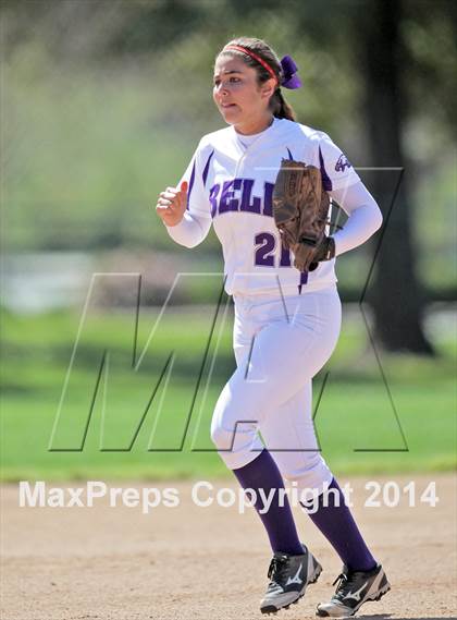 Thumbnail 1 in Bell vs. La Reina (Suzanne Manlet Softball Invitational) photogallery.