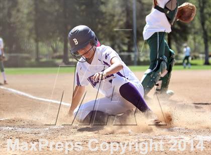 Thumbnail 3 in Bell vs. La Reina (Suzanne Manlet Softball Invitational) photogallery.