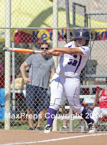 Thumbnail 3 in Bell vs. La Reina (Suzanne Manlet Softball Invitational) photogallery.
