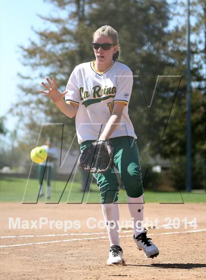 Thumbnail 2 in Bell vs. La Reina (Suzanne Manlet Softball Invitational) photogallery.