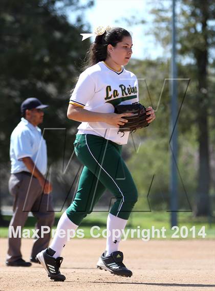 Thumbnail 3 in Bell vs. La Reina (Suzanne Manlet Softball Invitational) photogallery.