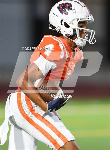 Thumbnail 2 in Francis Parker vs Polytechnic photogallery.