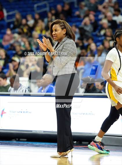 Thumbnail 3 in Memorial vs. Amarillo (UIL 5A State Semifinal) photogallery.