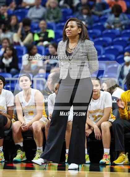 Thumbnail 3 in Memorial vs. Amarillo (UIL 5A State Semifinal) photogallery.