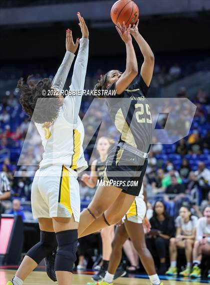 Thumbnail 3 in Memorial vs. Amarillo (UIL 5A State Semifinal) photogallery.