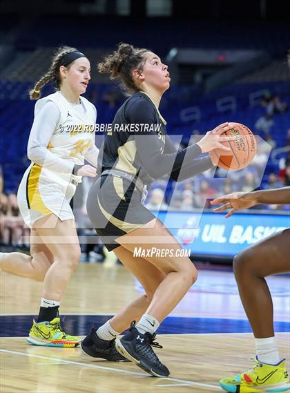 Thumbnail 1 in Memorial vs. Amarillo (UIL 5A State Semifinal) photogallery.