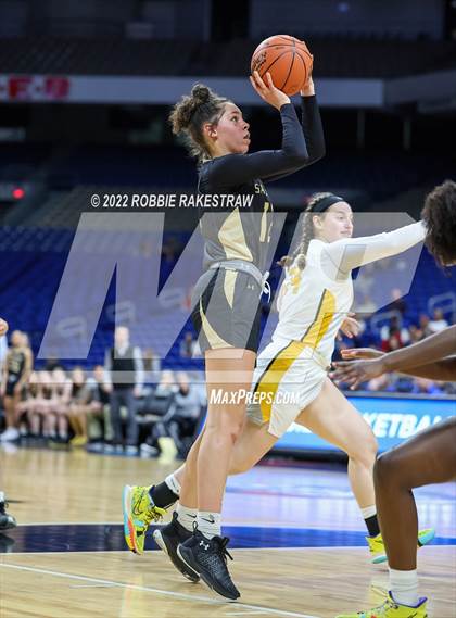 Thumbnail 3 in Memorial vs. Amarillo (UIL 5A State Semifinal) photogallery.