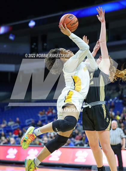 Thumbnail 1 in Memorial vs. Amarillo (UIL 5A State Semifinal) photogallery.