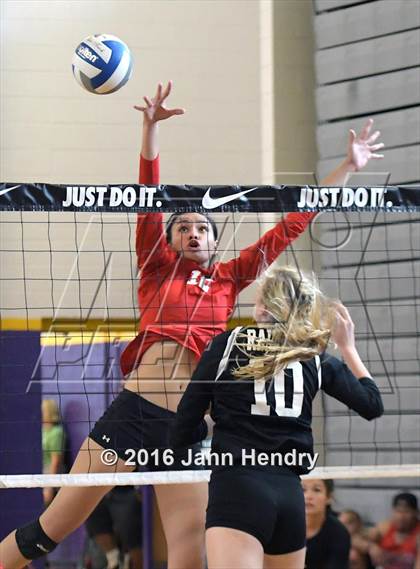 Thumbnail 1 in Walton vs. Kahuku (Durango Fall Classic) photogallery.
