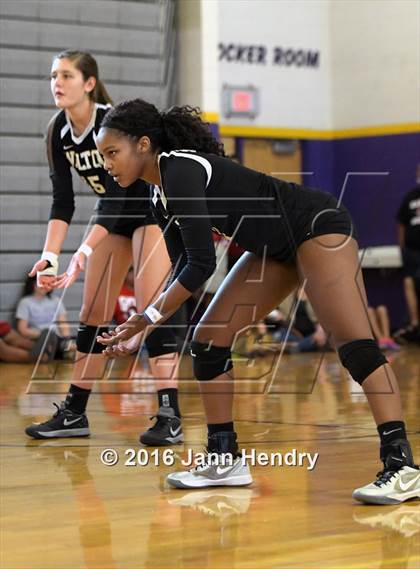 Thumbnail 3 in Walton vs. Kahuku (Durango Fall Classic) photogallery.