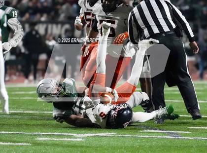 Thumbnail 3 in De La Salle vs. Pittsburg (CIF NCS Open Final) photogallery.