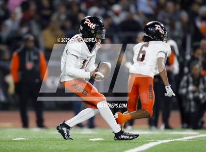 Thumbnail 1 in De La Salle vs. Pittsburg (CIF NCS Open Final) photogallery.