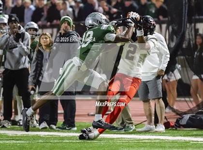 Thumbnail 1 in De La Salle vs. Pittsburg (CIF NCS Open Final) photogallery.