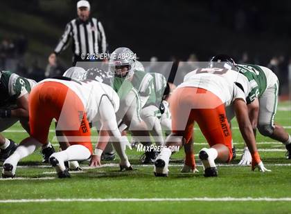 Thumbnail 3 in De La Salle vs. Pittsburg (CIF NCS Open Final) photogallery.