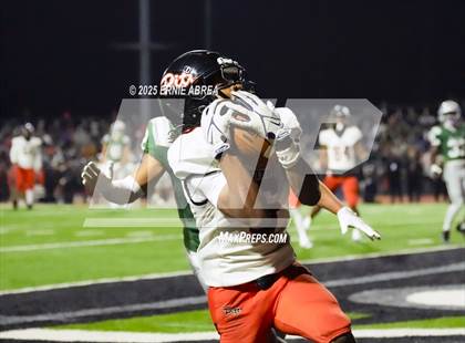 Thumbnail 2 in De La Salle vs. Pittsburg (CIF NCS Open Final) photogallery.