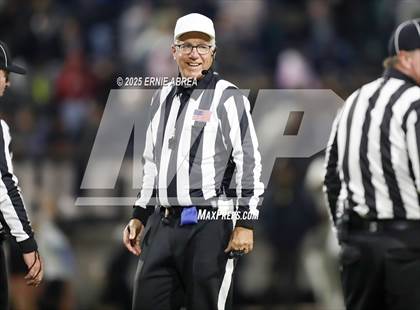 Thumbnail 3 in De La Salle vs. Pittsburg (CIF NCS Open Final) photogallery.