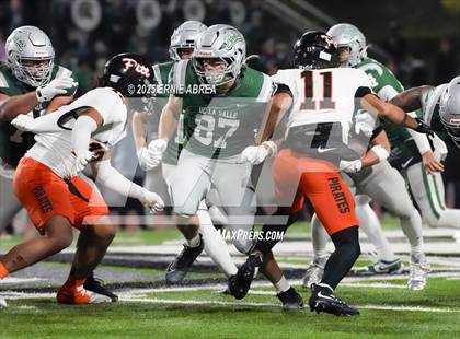 Thumbnail 3 in De La Salle vs. Pittsburg (CIF NCS Open Final) photogallery.