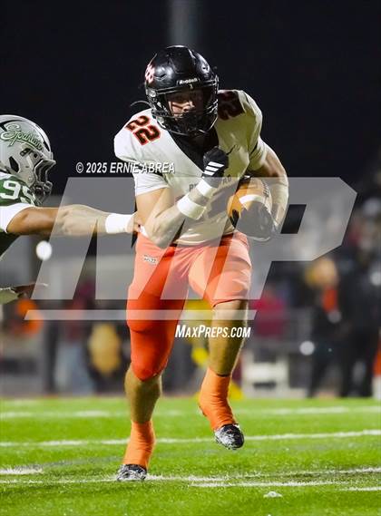 Thumbnail 3 in De La Salle vs. Pittsburg (CIF NCS Open Final) photogallery.