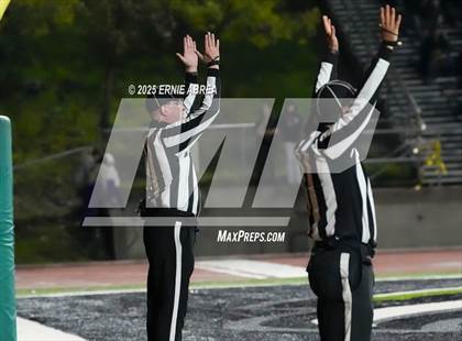 Thumbnail 2 in De La Salle vs. Pittsburg (CIF NCS Open Final) photogallery.