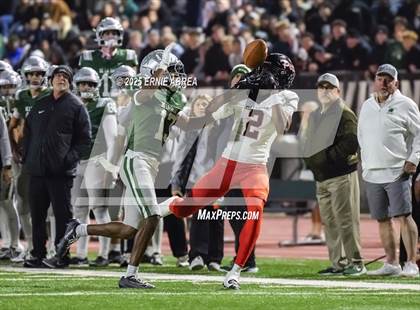 Thumbnail 2 in De La Salle vs. Pittsburg (CIF NCS Open Final) photogallery.