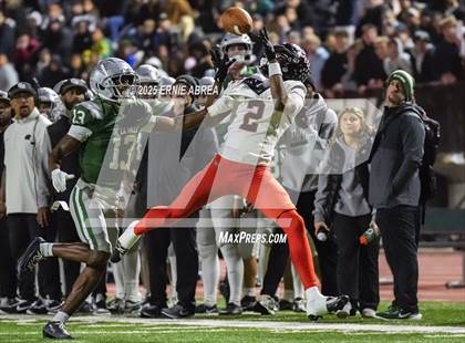 Thumbnail 2 in De La Salle vs. Pittsburg (CIF NCS Open Final) photogallery.