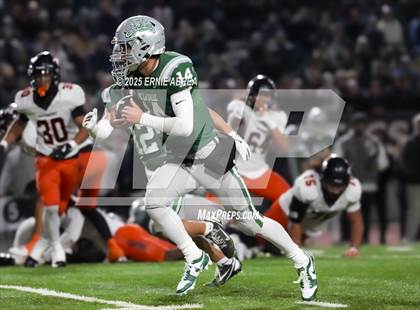 Thumbnail 3 in De La Salle vs. Pittsburg (CIF NCS Open Final) photogallery.