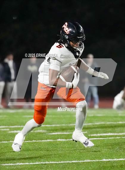 Thumbnail 2 in De La Salle vs. Pittsburg (CIF NCS Open Final) photogallery.