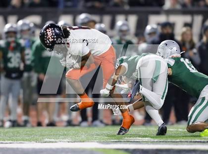 Thumbnail 3 in De La Salle vs. Pittsburg (CIF NCS Open Final) photogallery.