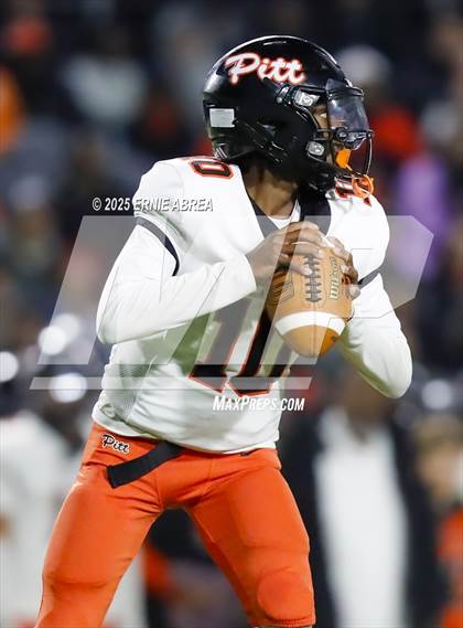 Thumbnail 2 in De La Salle vs. Pittsburg (CIF NCS Open Final) photogallery.