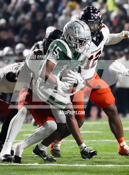 Thumbnail 2 in De La Salle vs. Pittsburg (CIF NCS Open Final) photogallery.