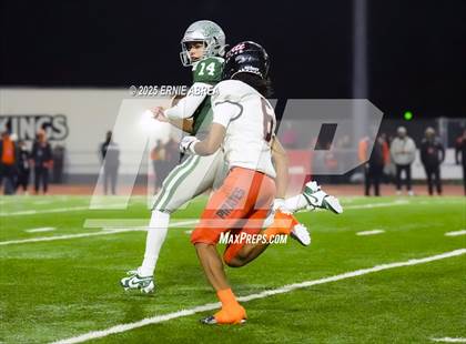 Thumbnail 1 in De La Salle vs. Pittsburg (CIF NCS Open Final) photogallery.