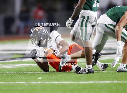 Thumbnail 1 in De La Salle vs. Pittsburg (CIF NCS Open Final) photogallery.