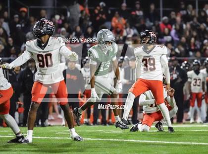 Thumbnail 1 in De La Salle vs. Pittsburg (CIF NCS Open Final) photogallery.