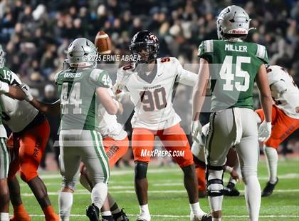 Thumbnail 3 in De La Salle vs. Pittsburg (CIF NCS Open Final) photogallery.