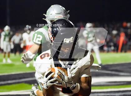 Thumbnail 3 in De La Salle vs. Pittsburg (CIF NCS Open Final) photogallery.