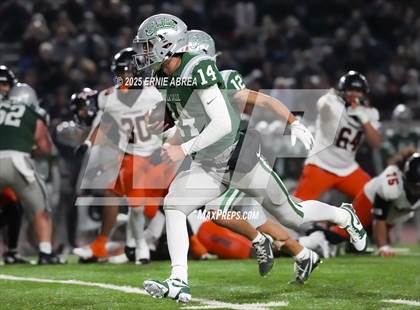 Thumbnail 1 in De La Salle vs. Pittsburg (CIF NCS Open Final) photogallery.