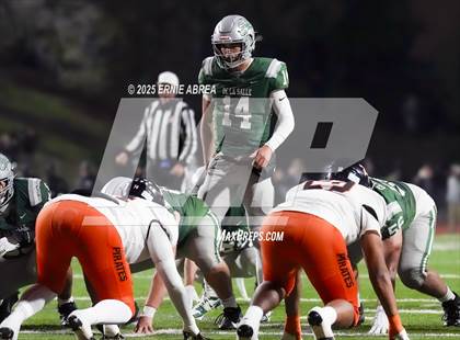 Thumbnail 3 in De La Salle vs. Pittsburg (CIF NCS Open Final) photogallery.