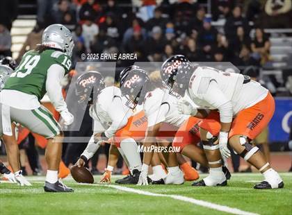 Thumbnail 3 in De La Salle vs. Pittsburg (CIF NCS Open Final) photogallery.