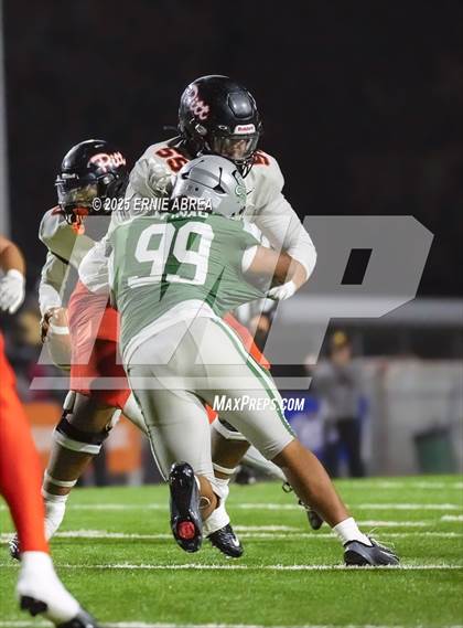 Thumbnail 3 in De La Salle vs. Pittsburg (CIF NCS Open Final) photogallery.