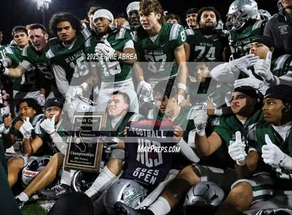 Thumbnail 3 in De La Salle vs. Pittsburg (CIF NCS Open Final) photogallery.