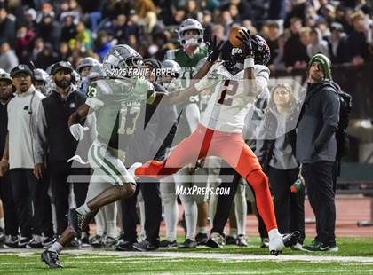 Thumbnail 1 in De La Salle vs. Pittsburg (CIF NCS Open Final) photogallery.