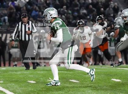 Thumbnail 2 in De La Salle vs. Pittsburg (CIF NCS Open Final) photogallery.