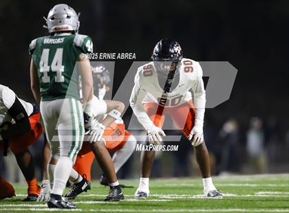 Thumbnail 3 in De La Salle vs. Pittsburg (CIF NCS Open Final) photogallery.